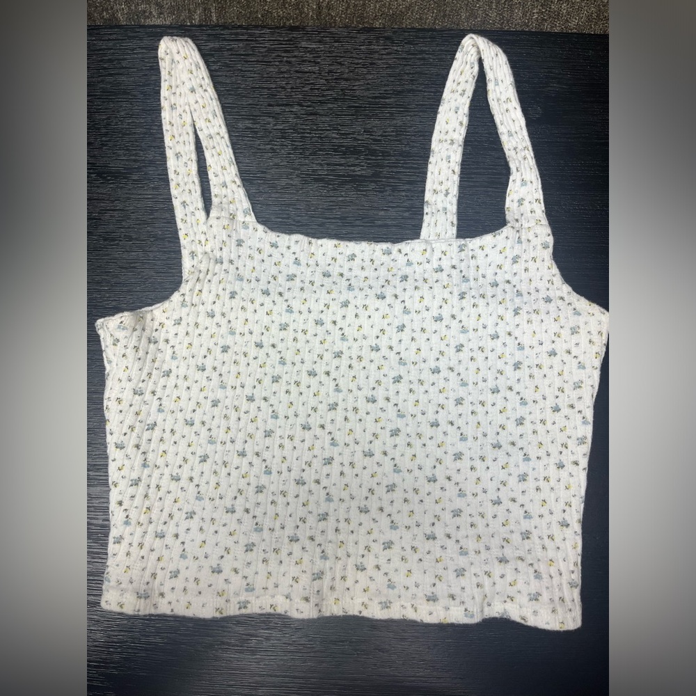 American Eagle medium white tank top with blue and yellow flowers